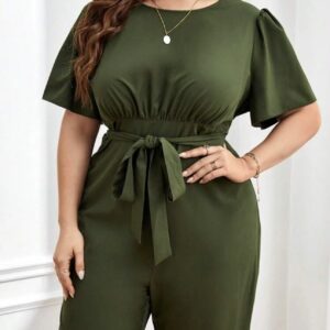 Entero verde con cinturón no elasticado