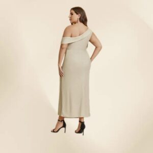 Vestido largo beige de un hombro elasticado